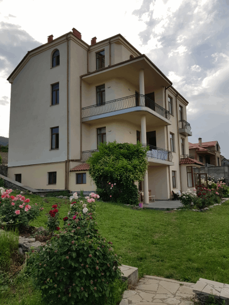 ОТЕЛИ В РЕГИОНАХ STEPANAKERT ``AVETIS HOTEL``